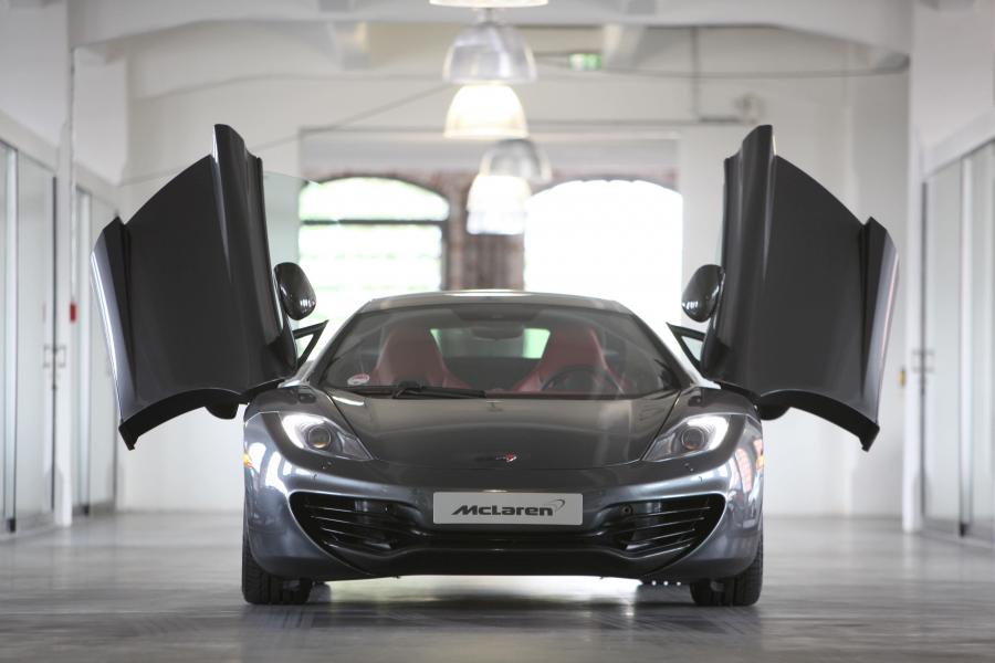  McLaren MP4-12C 2009 года  (фото 235 из 268)